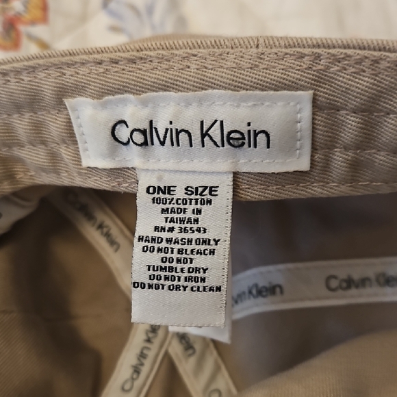 Calvin Klein Light Beige Embroidered Logo Baseball Cap - Picture 3 of 9